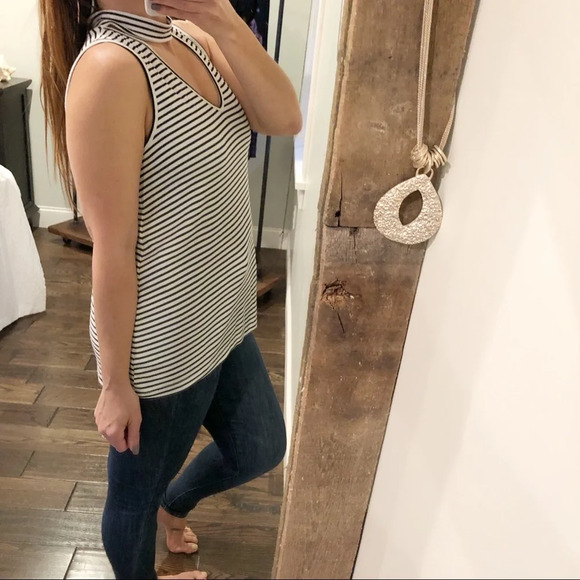 W5 medium striped choker style soft summer blouse - Picture 1 of 4